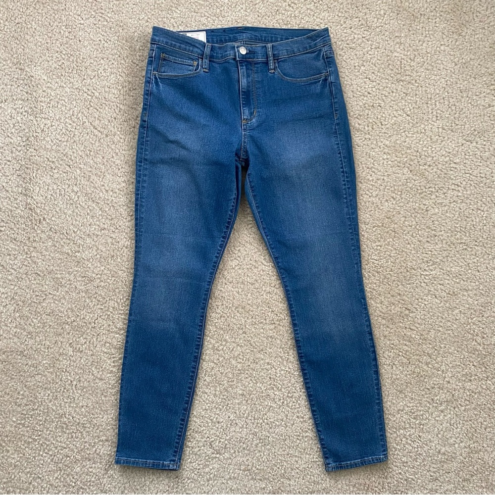 GAP Mid Rise Jeggings - Picture 3 of 6